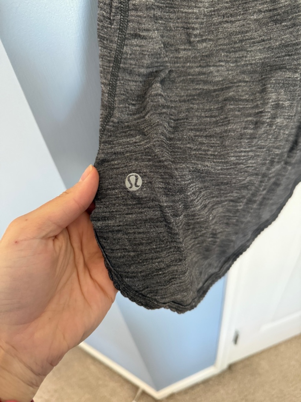 Lululemon 105 F Singlet (Seriously Light Luon) Heathered Black p2p 18” - Picture 9 of 9